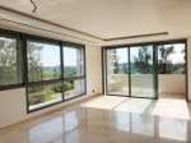 Appartement neuf haut standing à louer à Souissi Rabat
