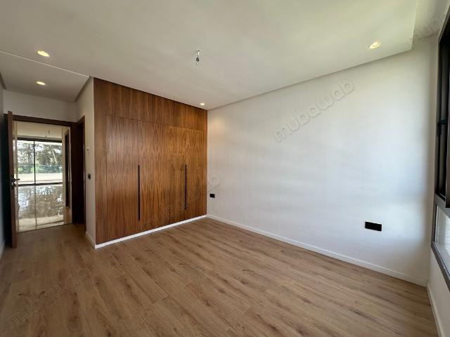 Appartement neuf jamais habité 120m2 — Souissi Orangeraie, 2 chambres