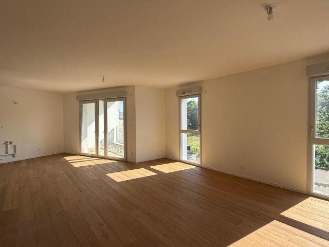 APPARTEMENT NEUF T3 71m2 1er ETAGE AVEC BALCON ET PARKING