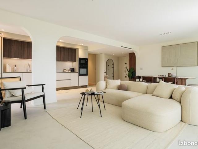 Appartement neuf 110 m2 Terrasse 57 m2 et Garage