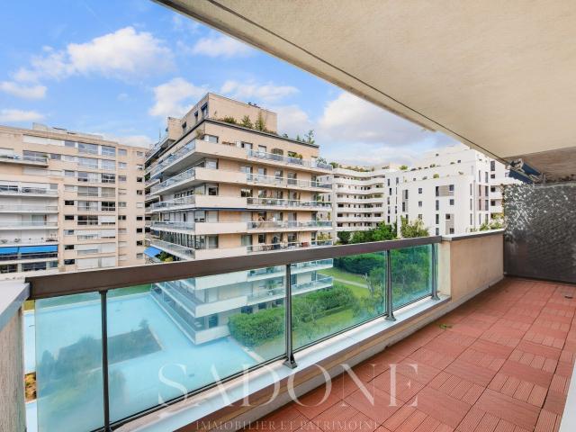 Appartement Neuilly Sur Seine ile de la Jatte 2 chambres terrasse