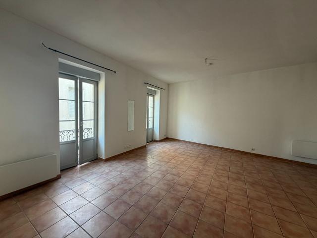 Appartement Nimes 2 piece s 52.98 m2