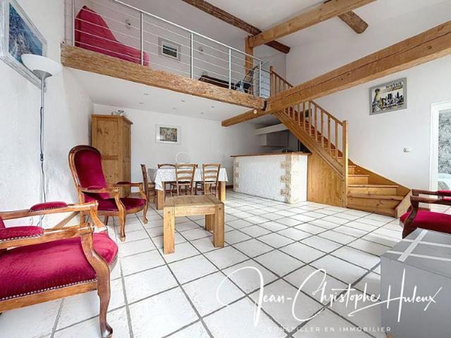 Appartement Nimes 3 pièces de 66 m2 Église Saint Baudile