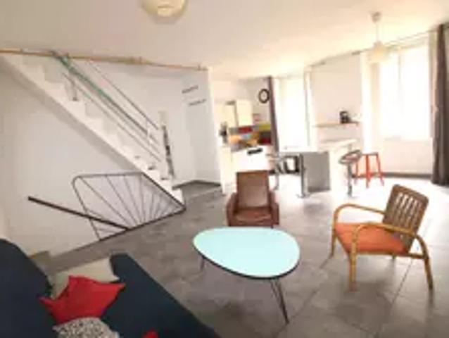 Appartement Nîmes Centre ville, Location appartement 2 pièces 58 m²