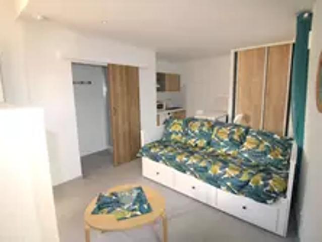 Appartement Nîmes Location appartement 1 pièce 19 m²
