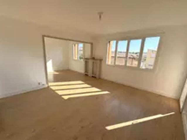 Appartement Nîmes Montaury, Location appartement 3 pièces 65 m²