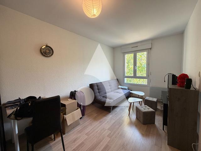 Appartement Niort 1 pièce s 24.24 m2