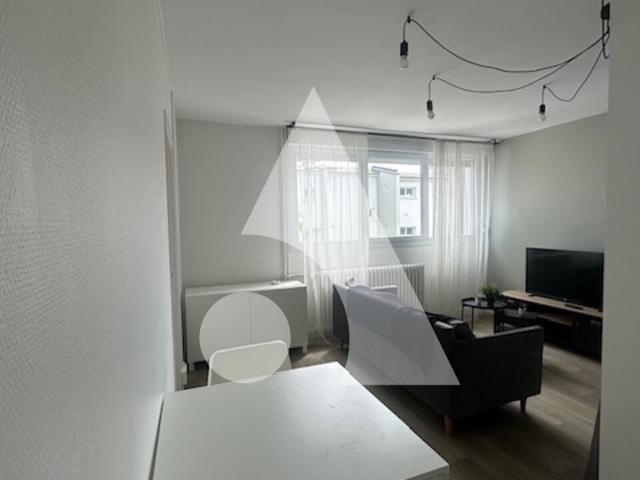 Appartement Niort 1 pièce s 33 m2