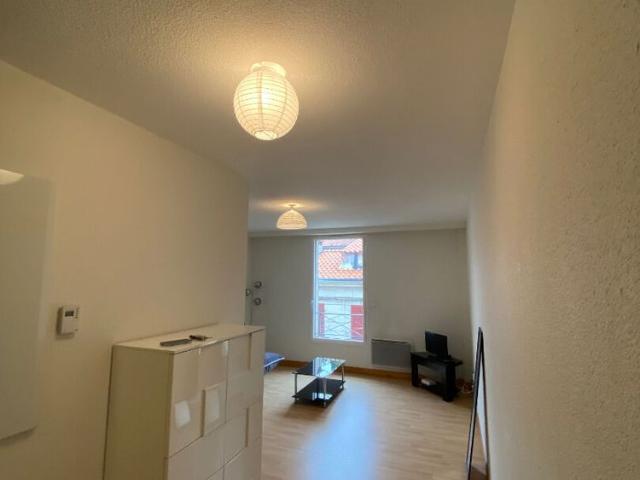 APPARTEMENT NIORT 1 pièce s 34.43 m2