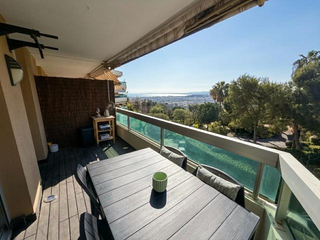 Appartement Nice Ouest Corniche Fleurie 3 pièces 65 m2 terrasse vue mer