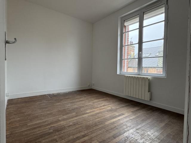 Appartement non meublé à louer Secteur GACÉ