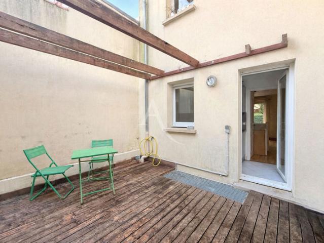 Appartement Nogent Sur Marne 2 pièces 45m² Terrasse & Balcon