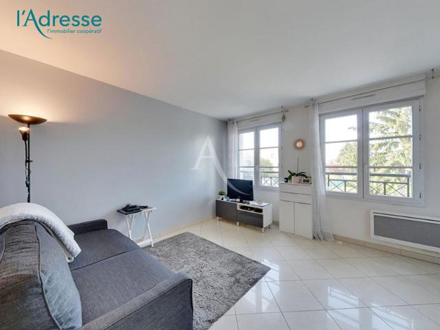 Appartement Noisy Le Grand 1 pièce s 28 m2