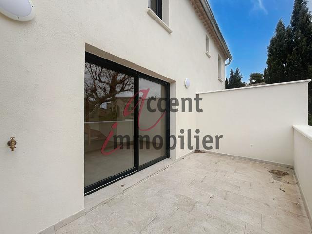 Appartement Noves 3 pièce s 63 m2