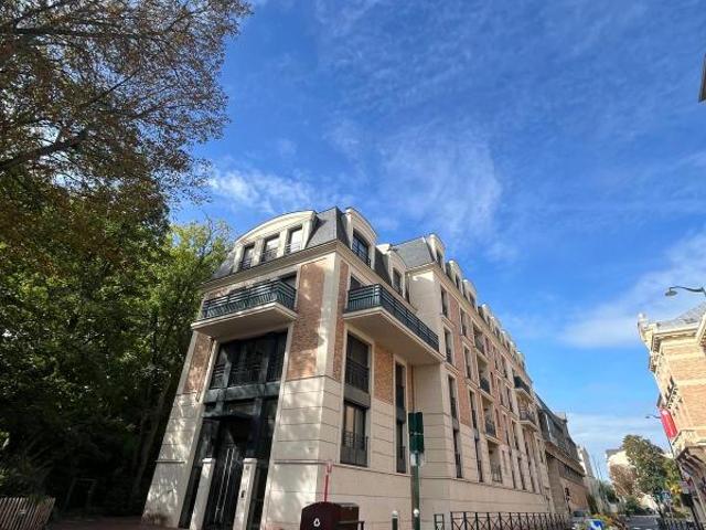 Appartement occupé 5 pièces Immeuble récent Saint Maurice Vila Canaletto