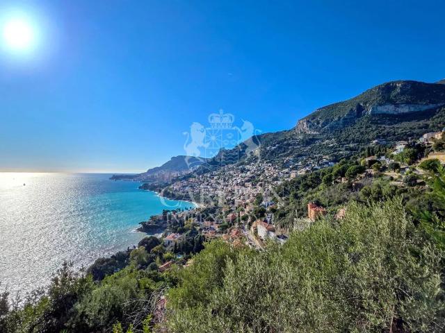 Appartement offrant un cadre de vie exceptionnel face à la M. 121m² Roquebrune Cap Martin