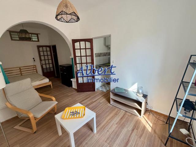 Appartement Ollioules 1 pièce s 30.4 m2