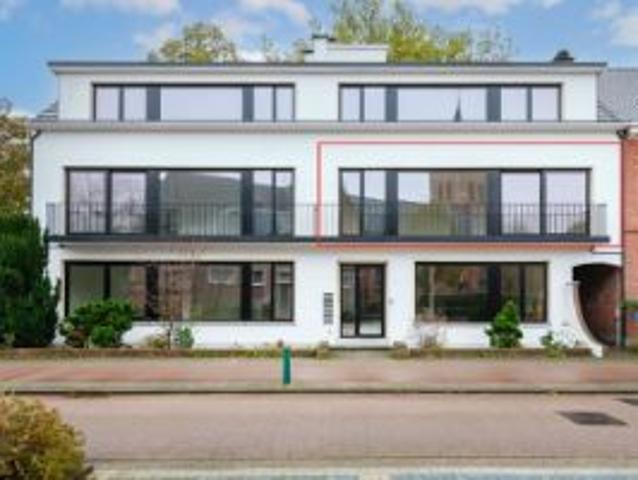 Appartement op 1e verdieping met terras!