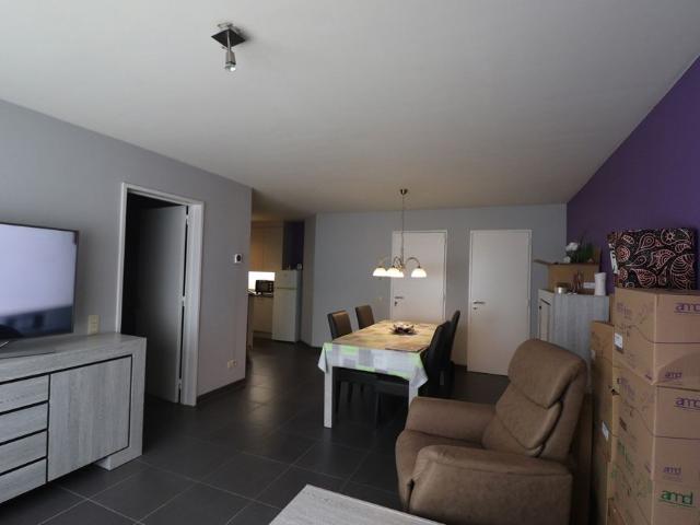 Appartement op de 1ste verdieping met garageplaats in garagegebouw