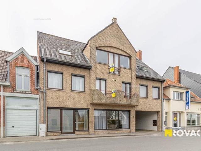 Appartement op de 1ste verdieping met 2 slaapkamers en garage