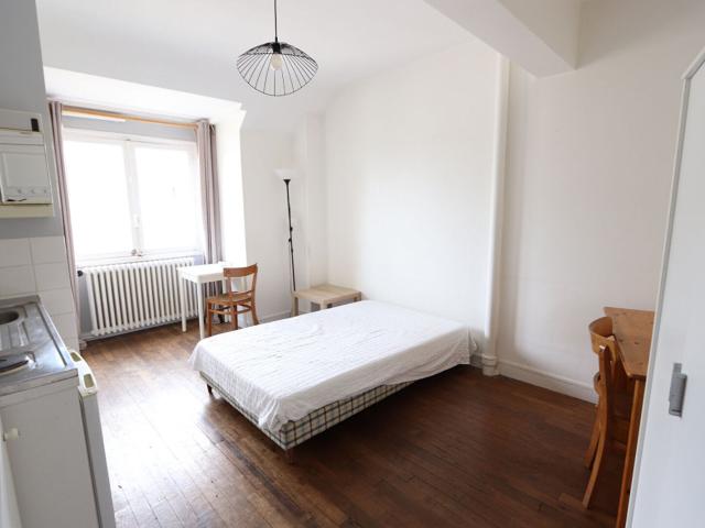 Appartement Orleans 1 pièce s 16 m2 MEUBLÉE