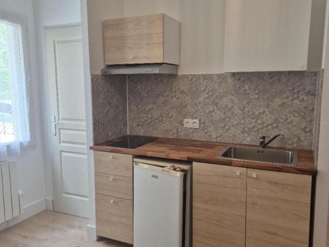 Appartement Oyonnax 1 pièce s 21.08 m2