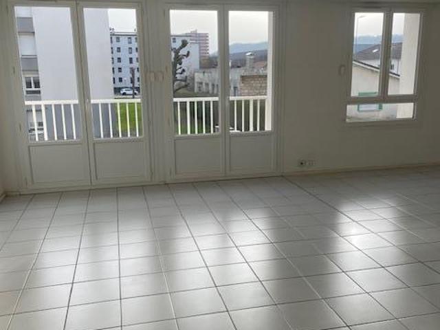 Appartement Oyonnax 3 pièce s 75.0 m2
