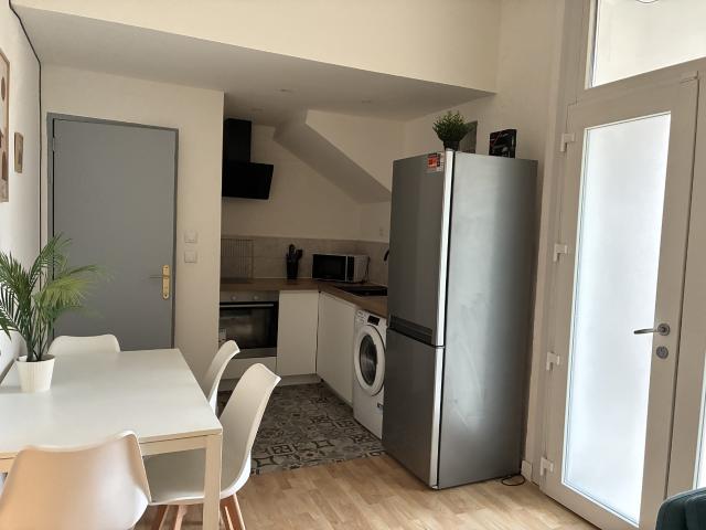 APPARTEMENT P3 MEUBLE PROCHE DU CENTRE VILLE