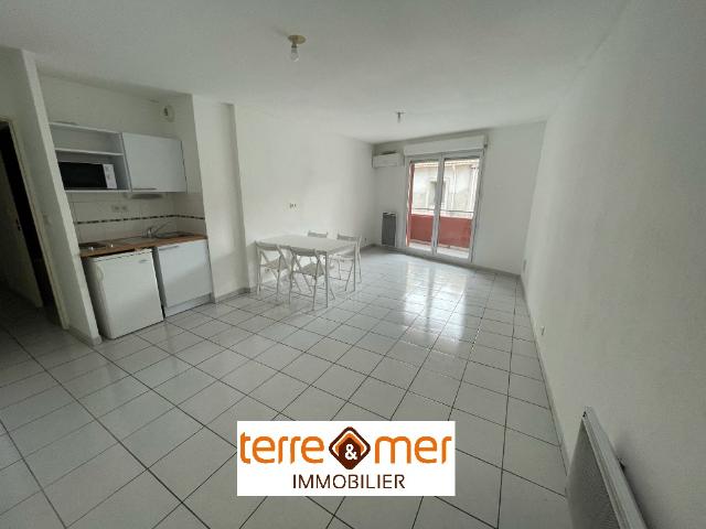 Appartement P2, terrasse et parking