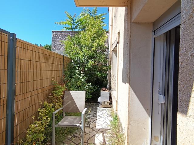 Appartement P2 meublé en rez de jardin proche de la gare Nîmes