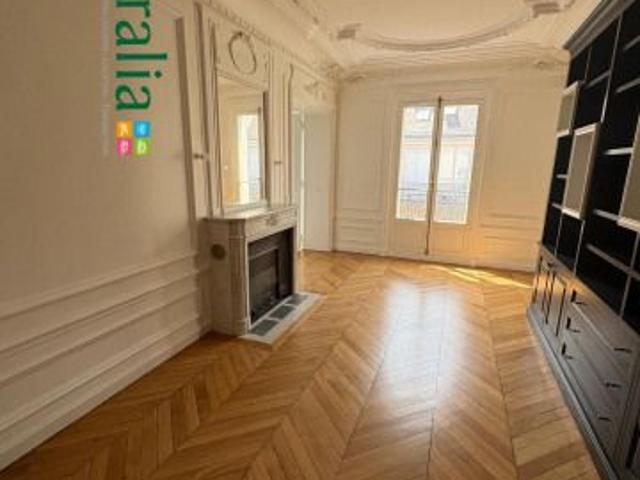 Appartement • Parc Monceau