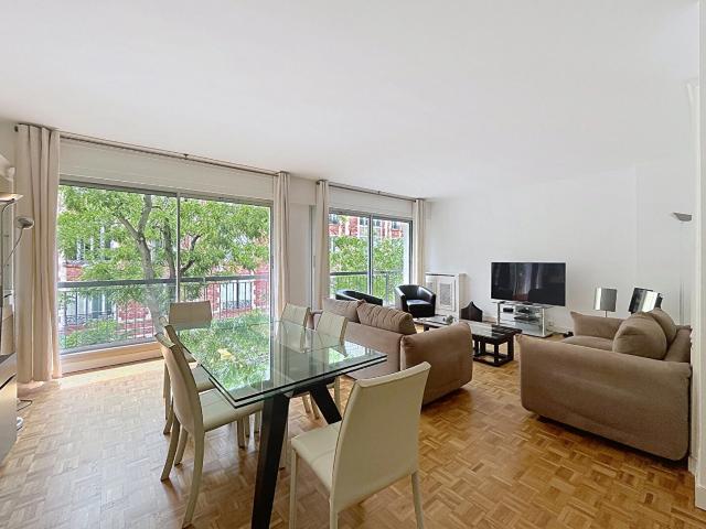Appartement Paris 4 pièce s 113.72 m2 75 PARIS Réf 3256258256