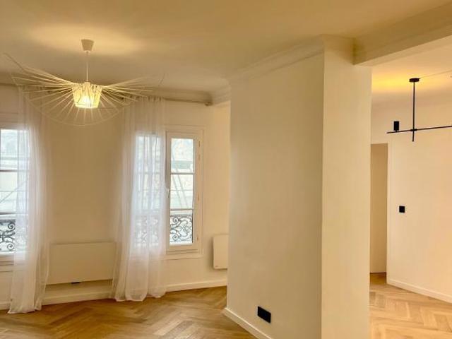 Appartement Paris 68m²