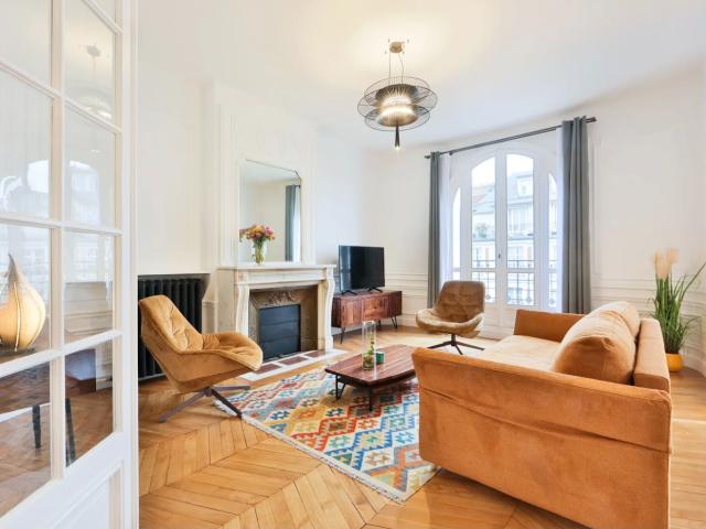 Appartement Paris 7ème, Champ de Mars
