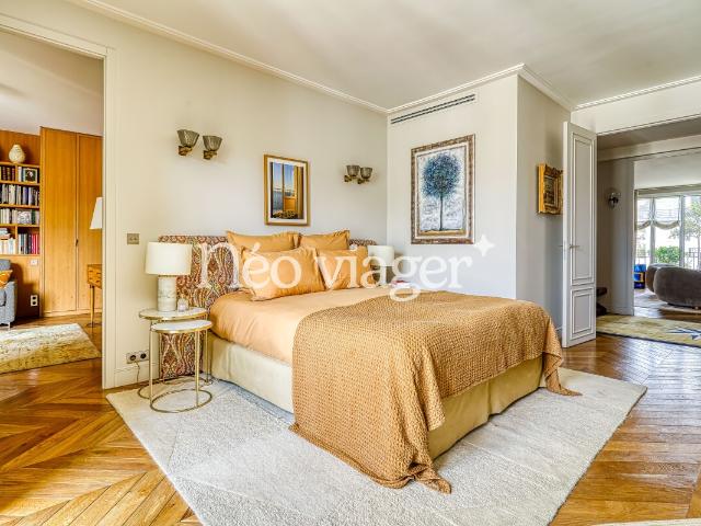 Appartement Paris 140m²