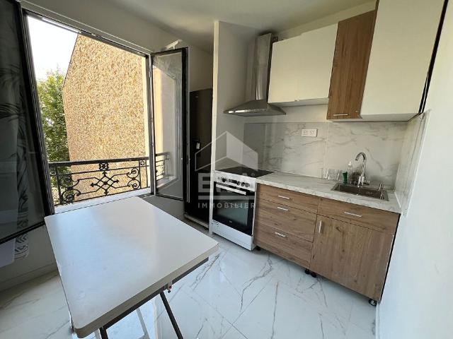 Appartement Paris 1 pièce s 12.56 m2