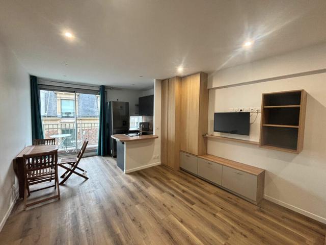 Appartement Paris 1 pièce s 31.70 m2