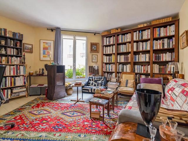 Appartement Paris 2/3 pièces 45.27 m2 1er étage gardien 2 caves