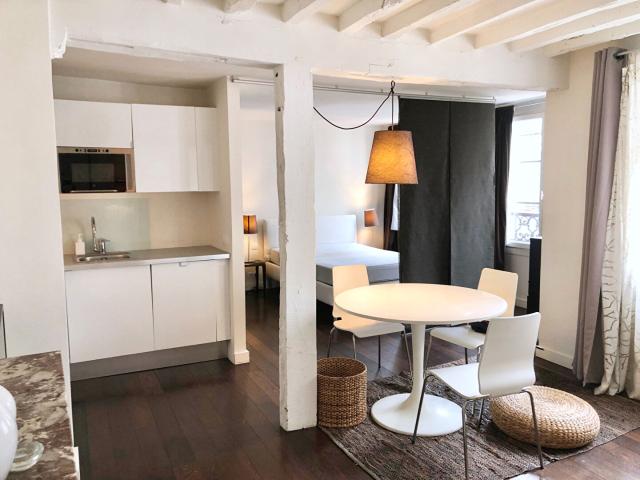 Appartement Paris 2ème, Place des Victoires