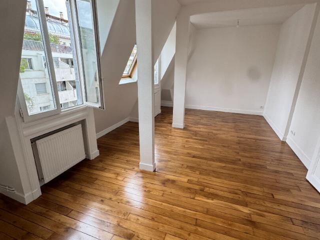 Appartement Paris 3 pièce s 49.07 m2