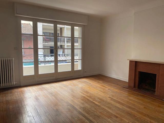 Appartement Paris 3 pièce s 73 m2 + BALCON