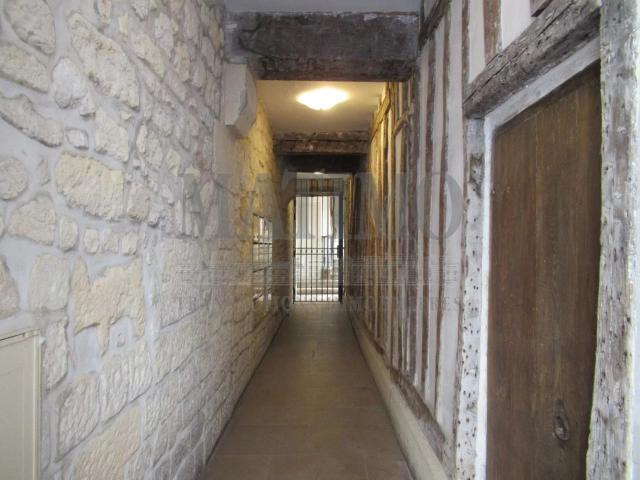 Appartement Paris 3ème 1 150 € / Mois