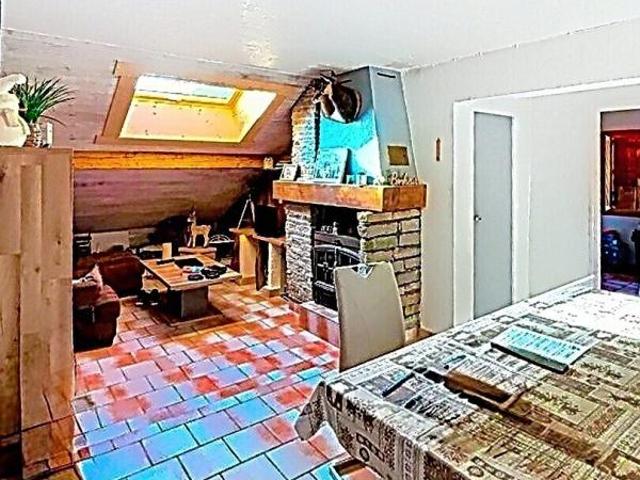 Appartement PASSY 87 M2, 5 pièces 276000 euros