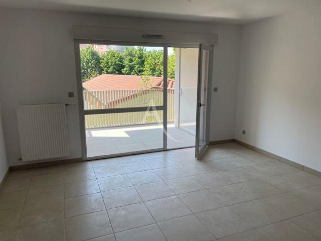 Appartement Peronnas 2 pièce s 54.43 m2