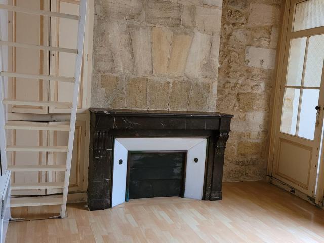Appartement pièces calme vers les quais
