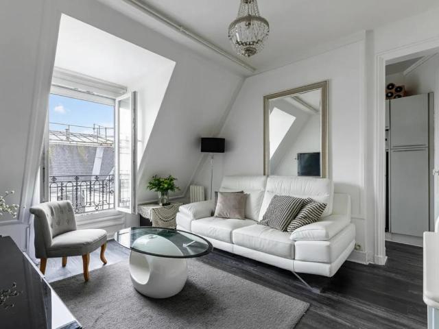 Appartement place vendôme T2 de 39 m² situé à Paris