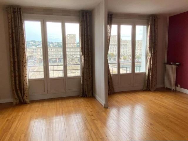 APPARTEMENT PLACE GENERAL DE GAULLE