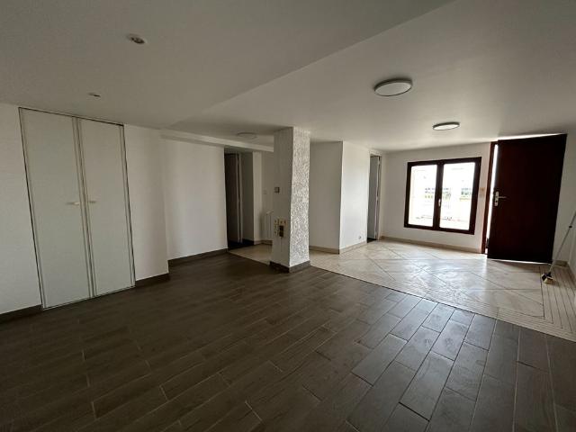 Appartement Plaisir 1 pièce s 29.67 m2