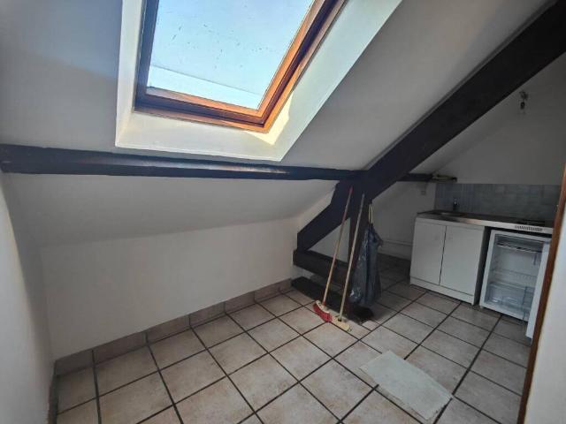 APPARTEMENT PLEIN CENTRE !