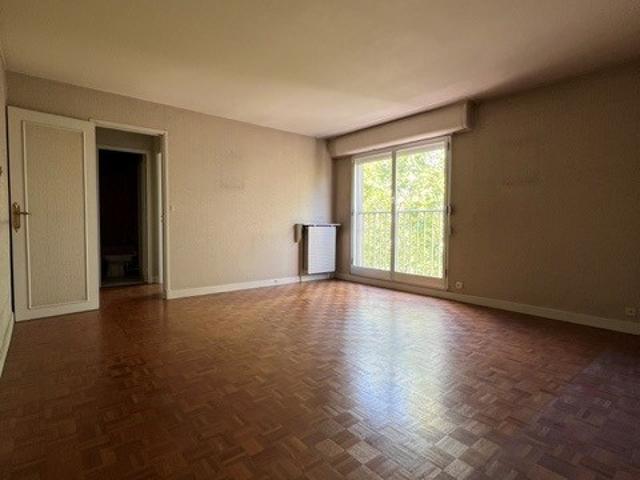 APPARTEMENT PLEIN CENTRE